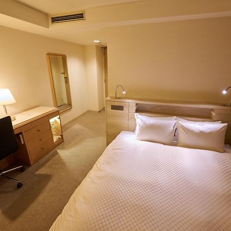 Utsunomiya Tobu Hotel Grande Bagian luar foto